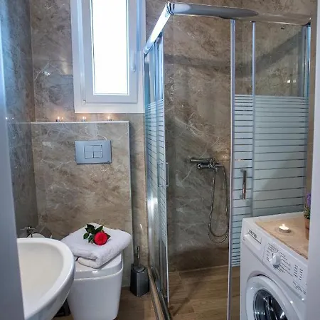 Elia Apartment
