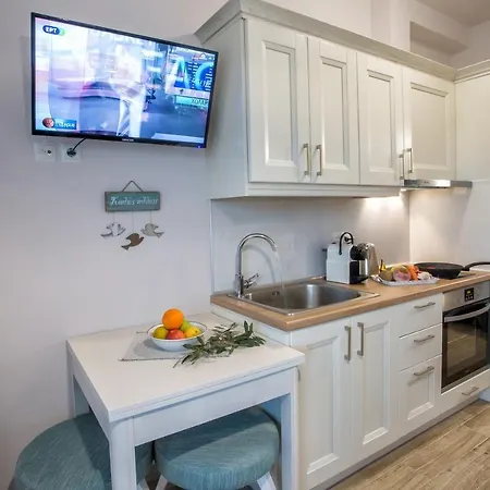 Elia Apartment Néa Péramos